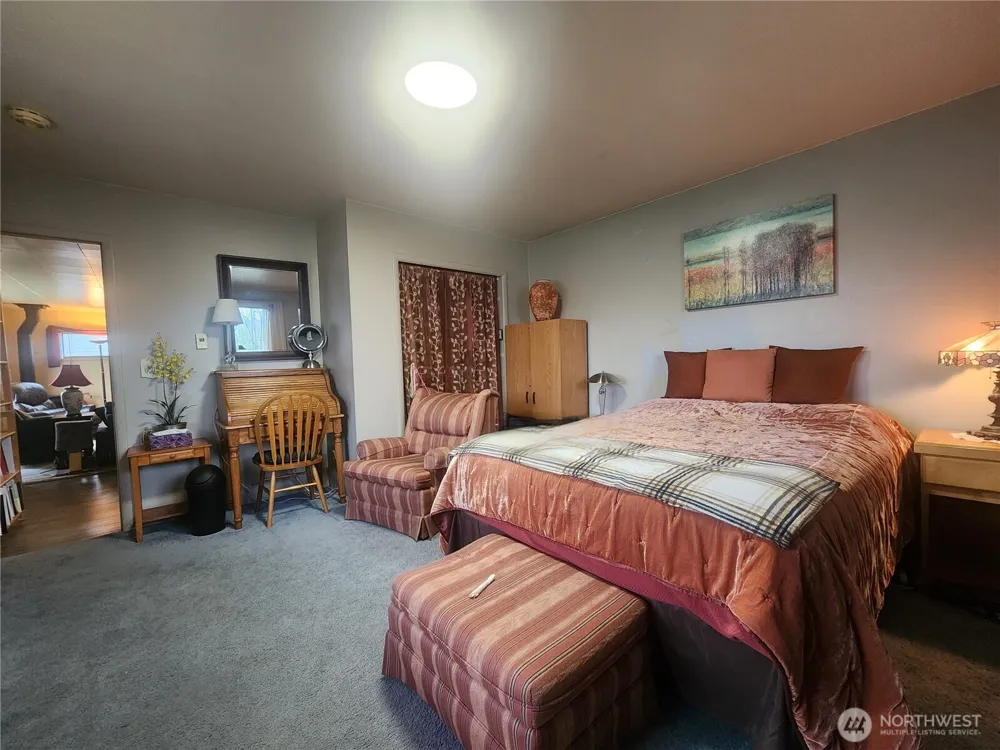 117 J STREET Cosmopolis, WA 98537