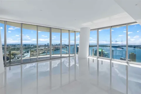 300 Biscayne Blvd Way #4901E