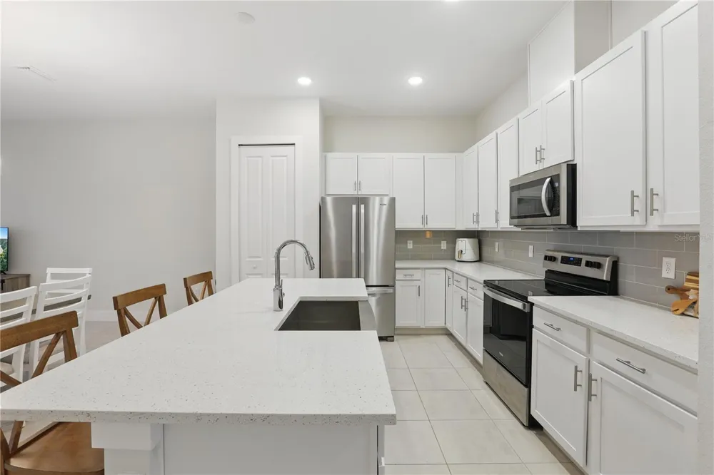 1462 BROOKDALE COURT Oviedo, FL 32765