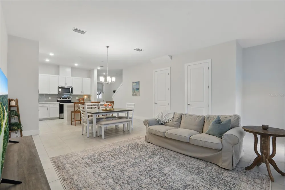 1462 BROOKDALE COURT Oviedo, FL 32765