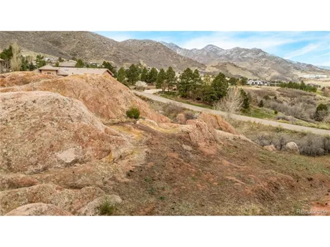 7708 Hawks Nest Trail
