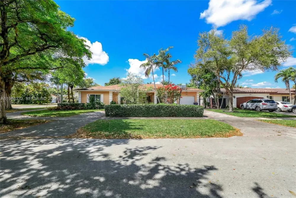 1800 Miami Springs Ave Miami Springs, FL 33166
