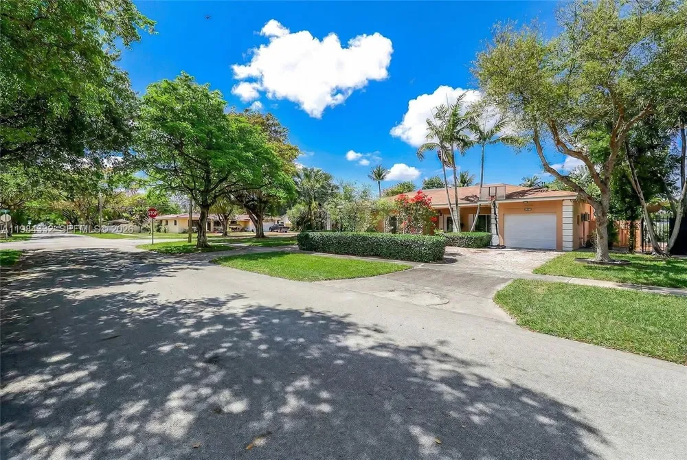1800 Miami Springs Ave Miami Springs, FL 33166