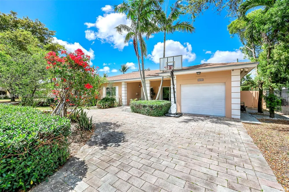 1800 Miami Springs Ave Miami Springs, FL 33166