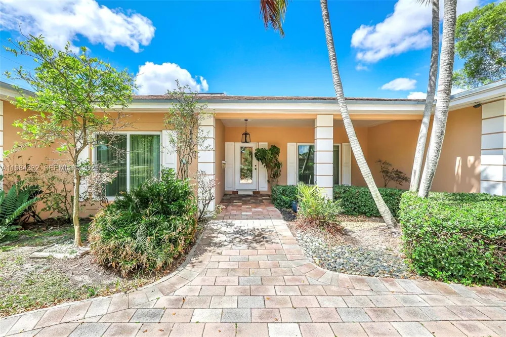 1800 Miami Springs Ave Miami Springs, FL 33166