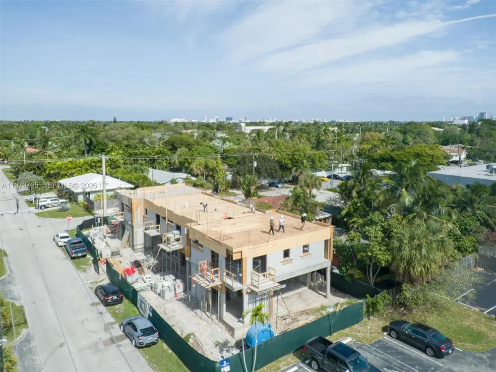 1302 NE 32nd St #2 Oakland Park, FL 33334
