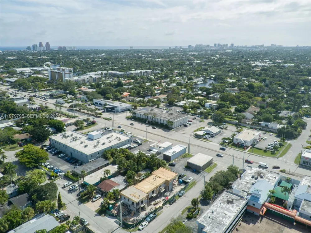 1302 NE 32nd St #2 Oakland Park, FL 33334