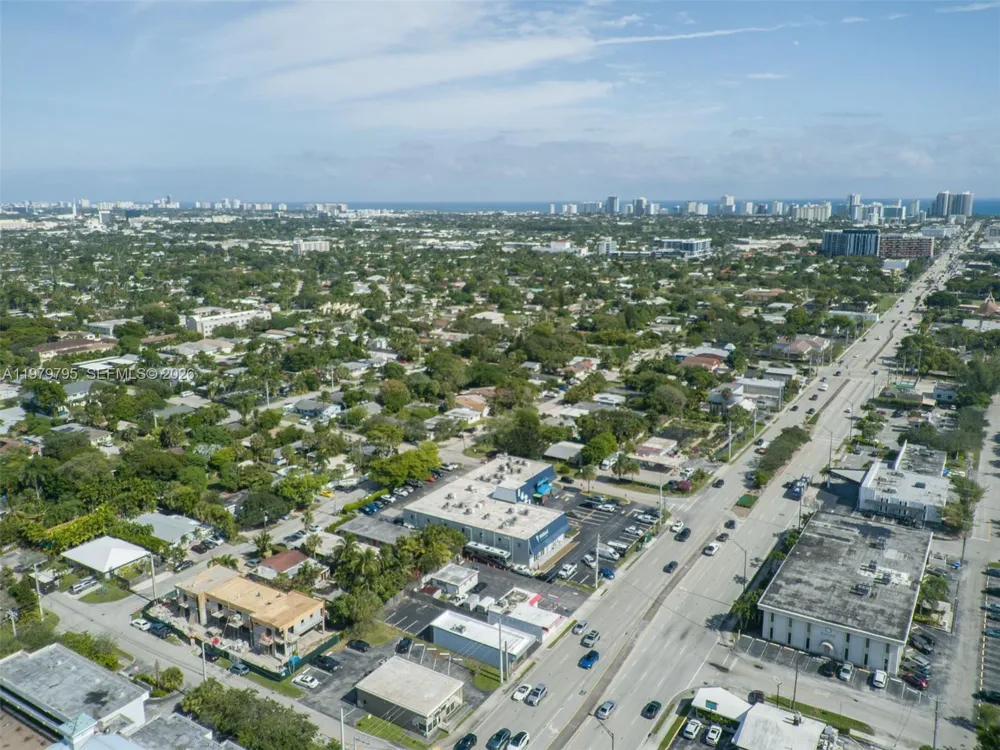 1302 NE 32nd St #2 Oakland Park, FL 33334
