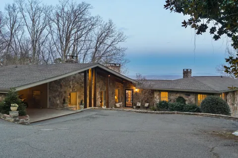 1001 Fleetwood Drive