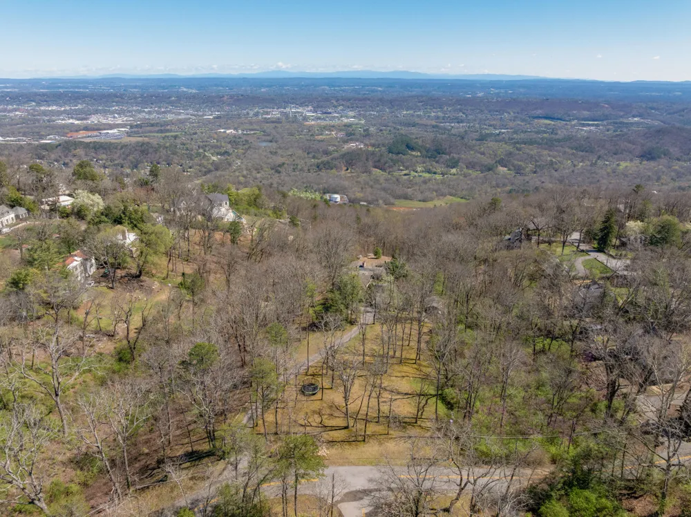 1001 Fleetwood Drive Lookout Mountain, GA 30750