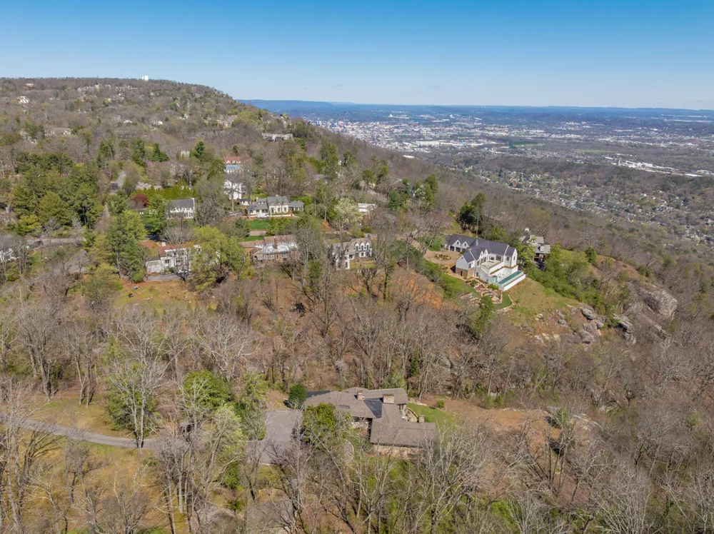 1001 Fleetwood Drive Lookout Mountain, GA 30750