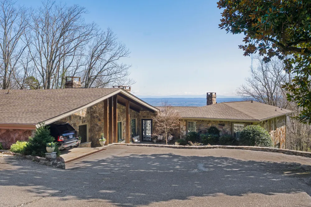 1001 Fleetwood Drive Lookout Mountain, GA 30750