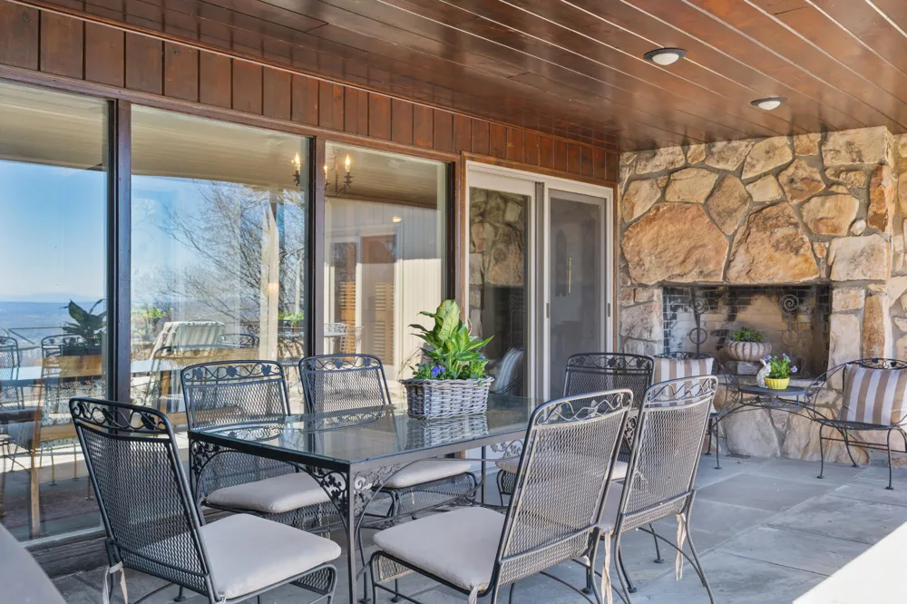 1001 Fleetwood Drive Lookout Mountain, GA 30750