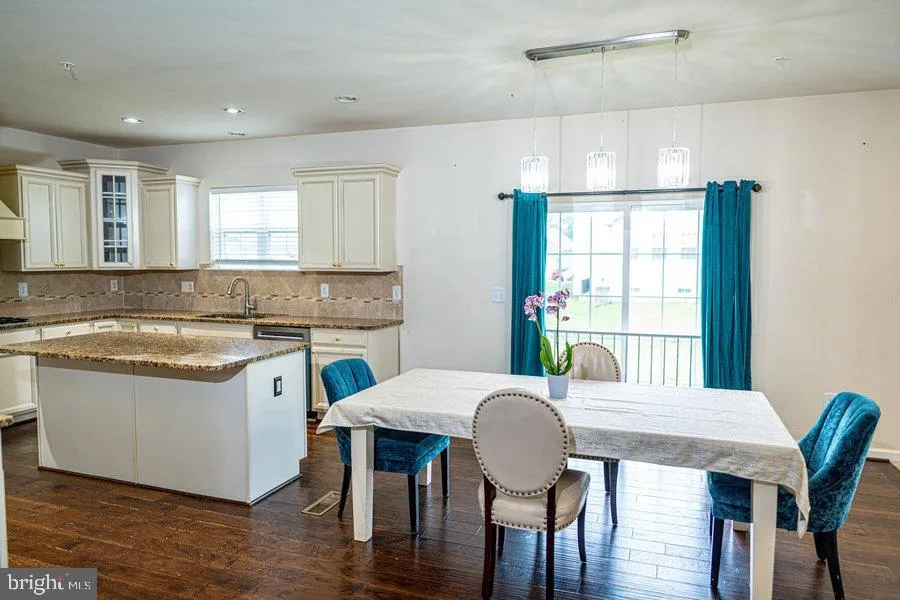 11287 SAINT CHRISTOPHER DRIVE White Plains, MD 20695