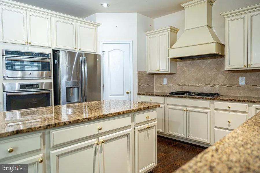 11287 SAINT CHRISTOPHER DRIVE White Plains, MD 20695