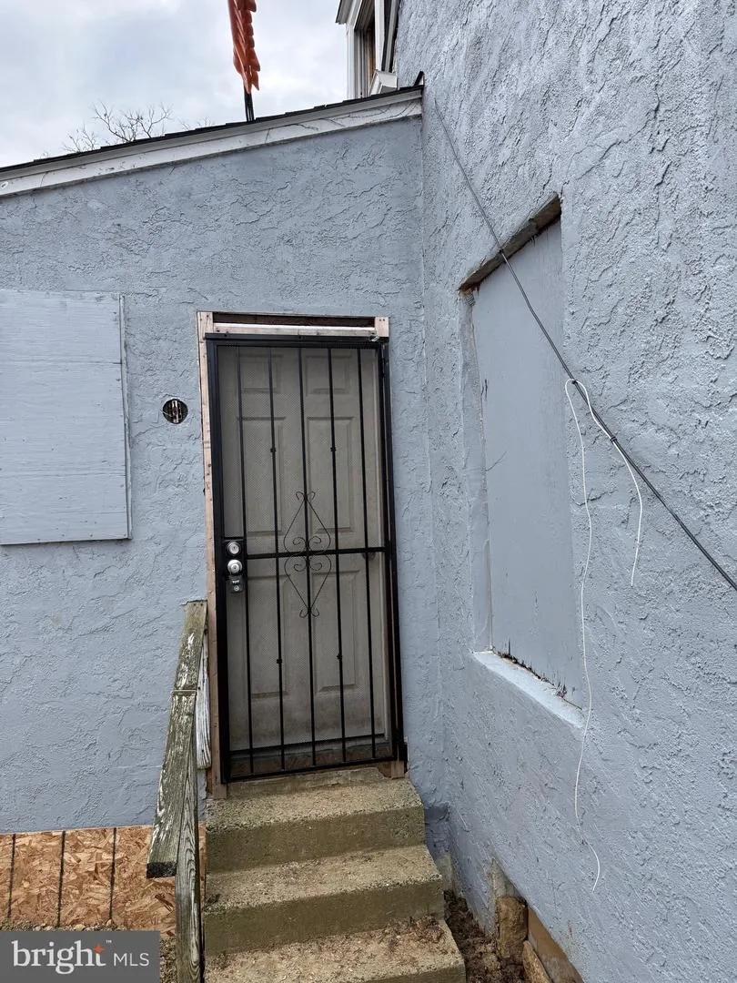 1119 BROWN STREET Chester, PA 19013