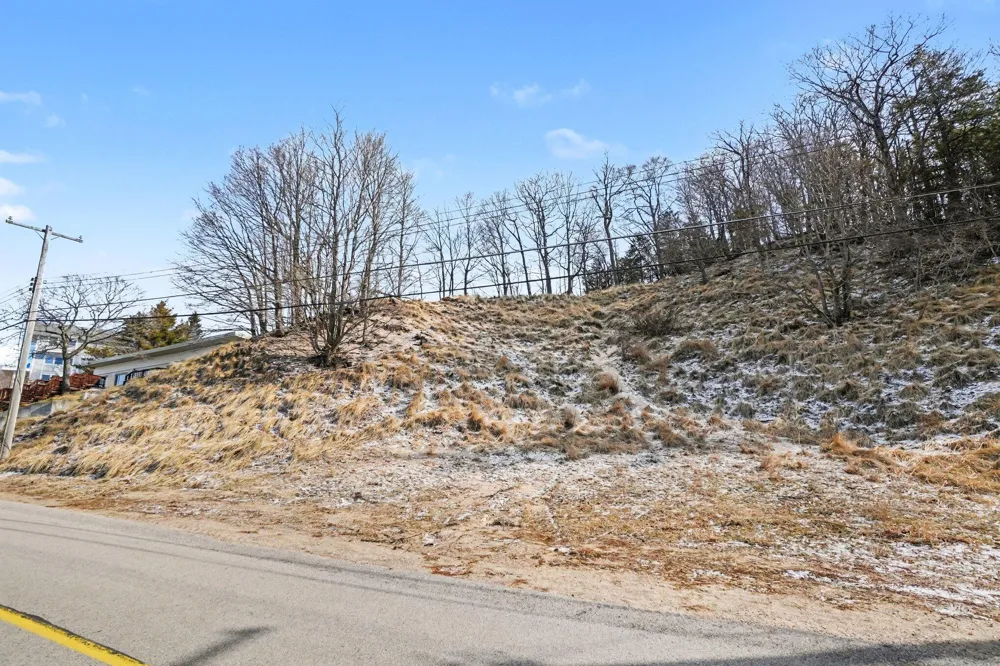 17812 Shore Estates Road Spring Lake, MI 49456