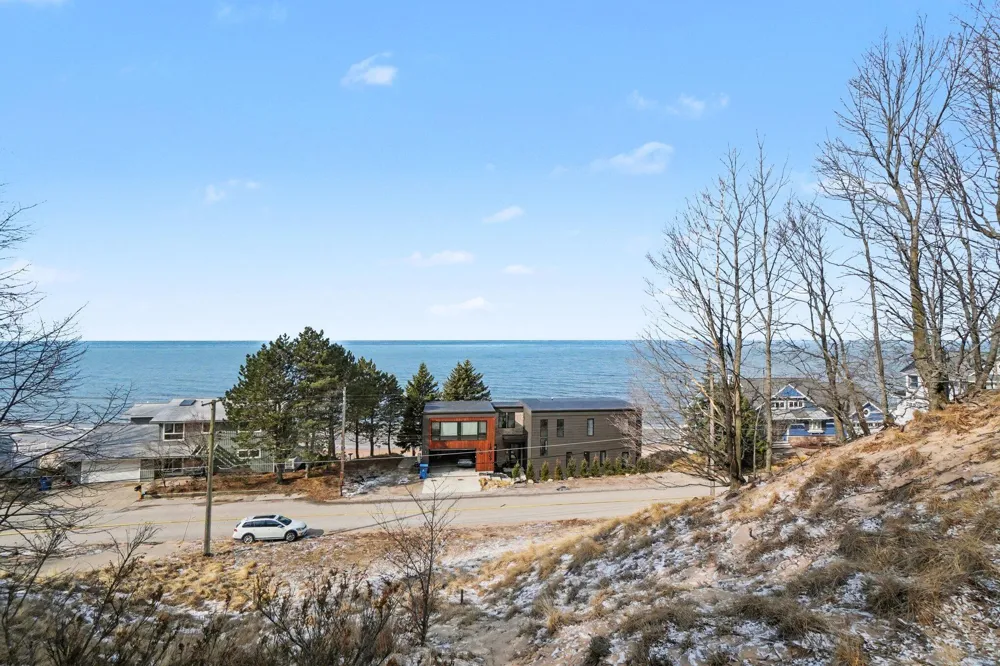 17812 Shore Estates Road Spring Lake, MI 49456