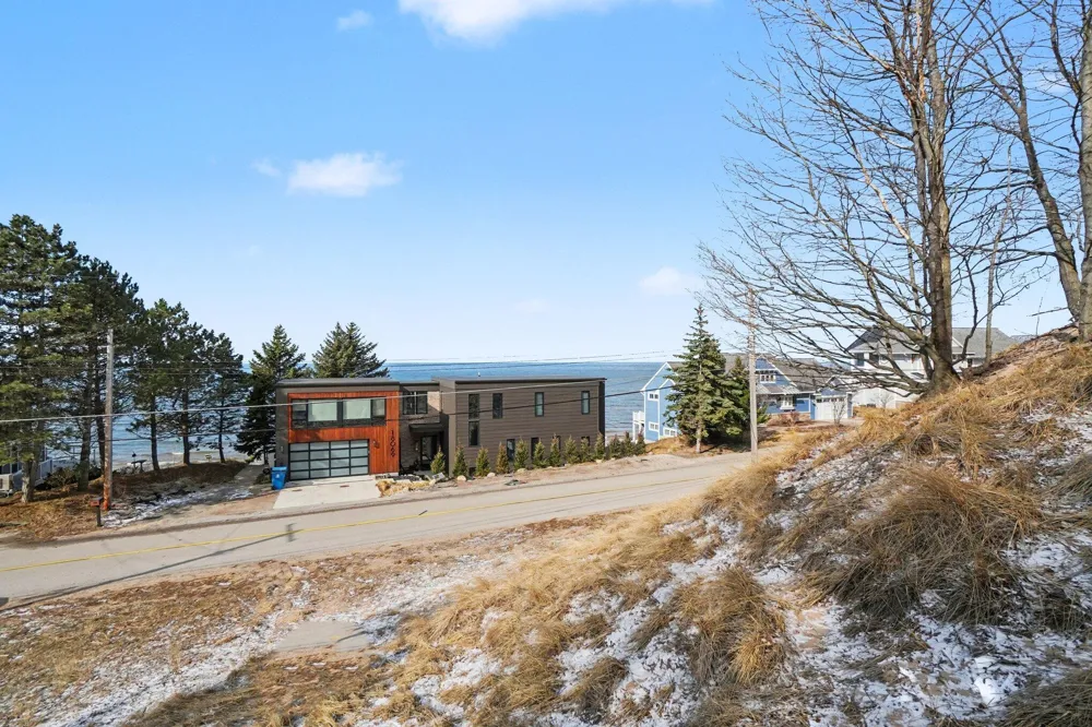 17812 Shore Estates Road Spring Lake, MI 49456