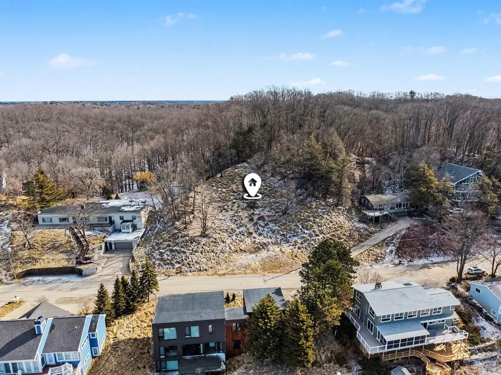 17812 Shore Estates Road Spring Lake, MI 49456