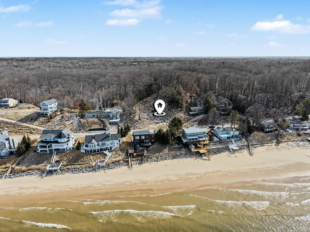 17812 Shore Estates Road Spring Lake, MI 49456