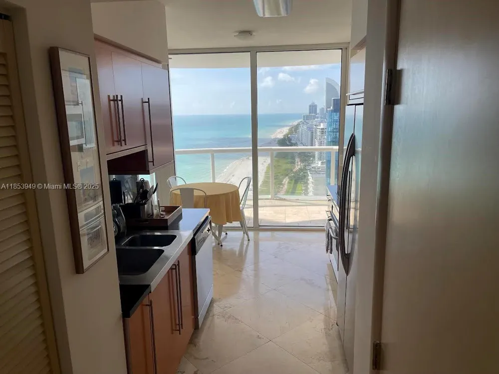 6365 Collins Ave #3404 Miami Beach, FL 33141