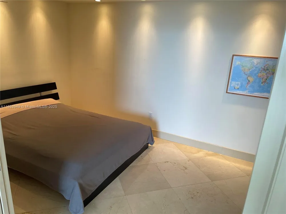 6365 Collins Ave #3404 Miami Beach, FL 33141