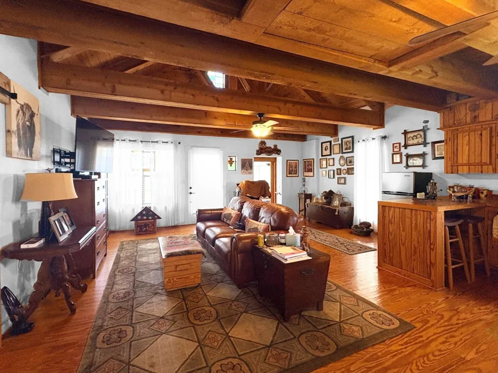 10794 Fm 2159 Calvert, TX 77837