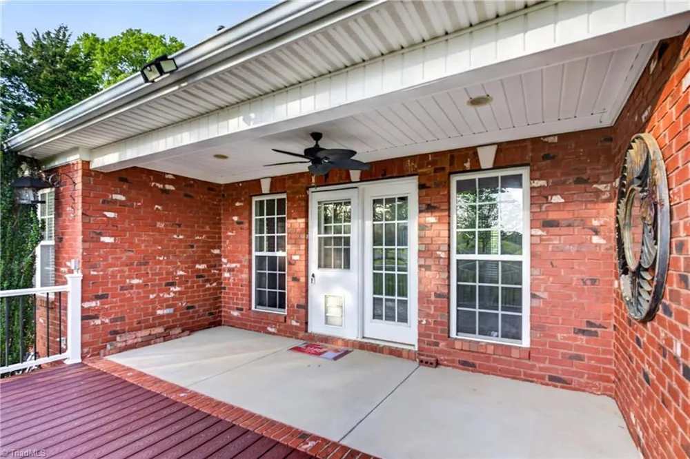 8597 Bayron Drive Colfax, NC 27235