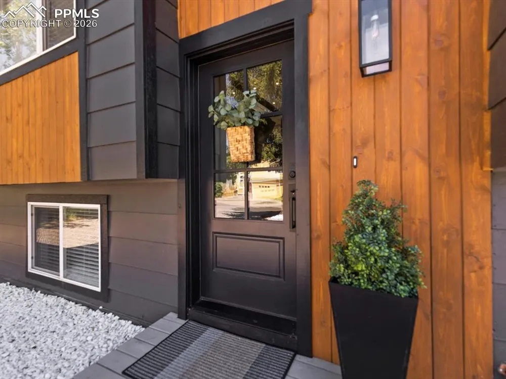 54 S Washington Street Monument, CO 80132