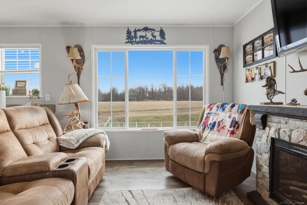 284 Rosebud Court Port Huron Charter Township, MI 48060
