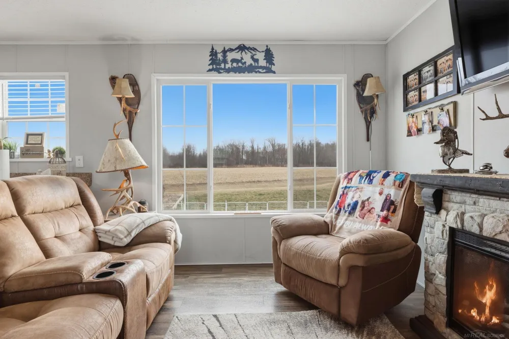 284 Rosebud Court Port Huron Charter Township, MI 48060