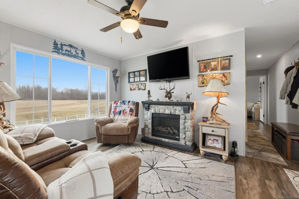 284 Rosebud Court Port Huron Charter Township, MI 48060
