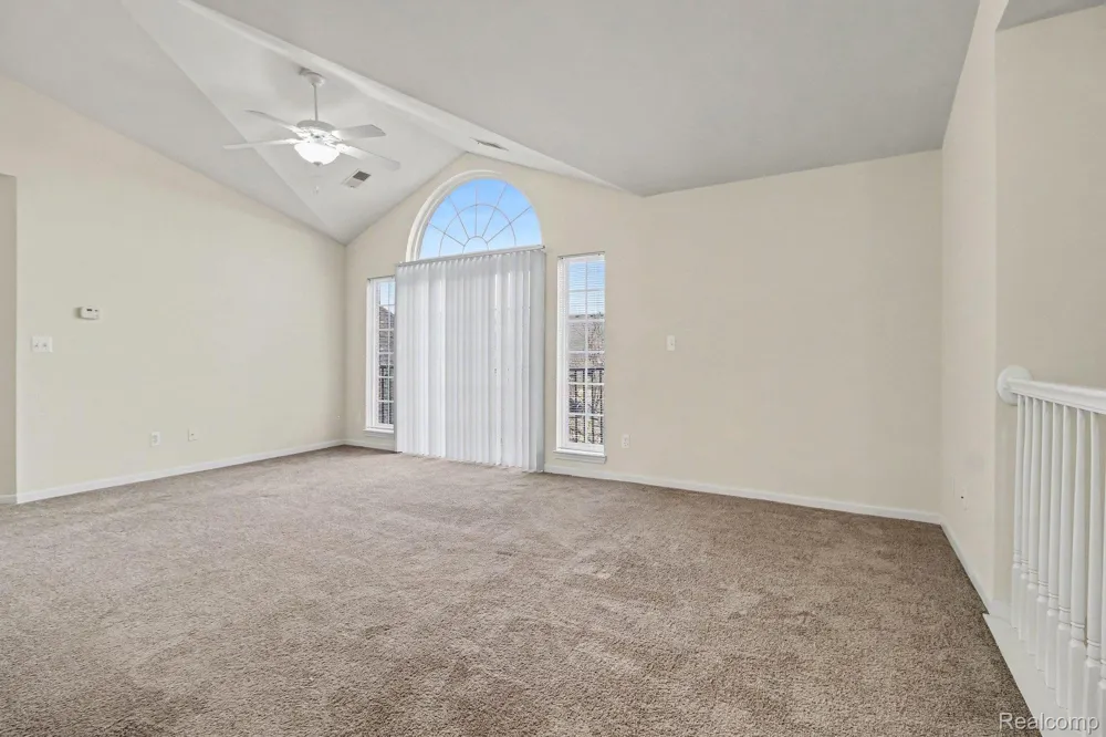 20006 Hidden Oaks Drive Brownstown Charter Township, MI 48183