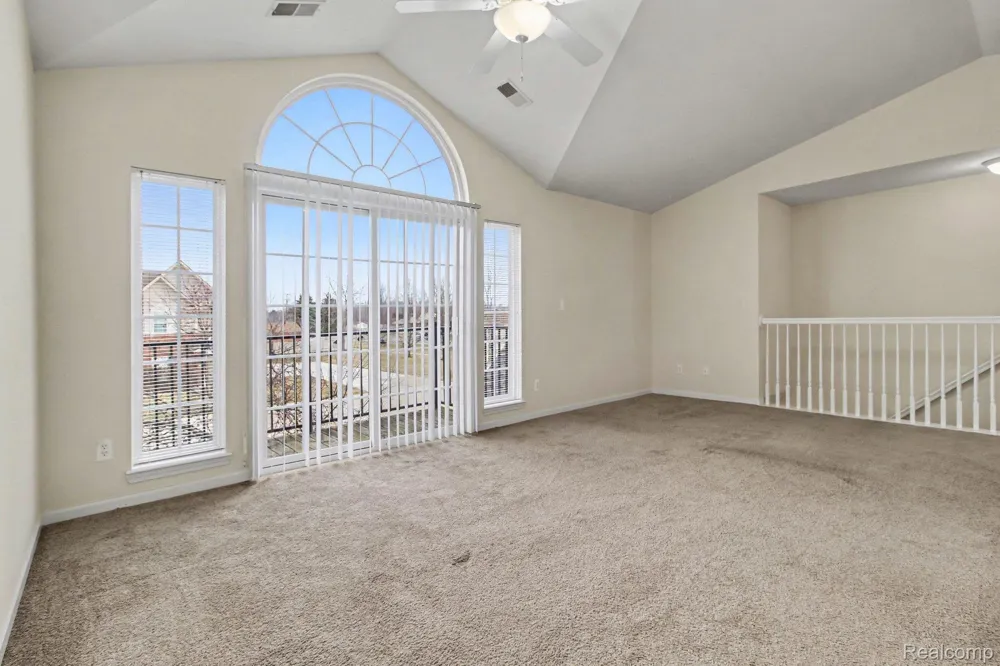 20006 Hidden Oaks Drive Brownstown Charter Township, MI 48183