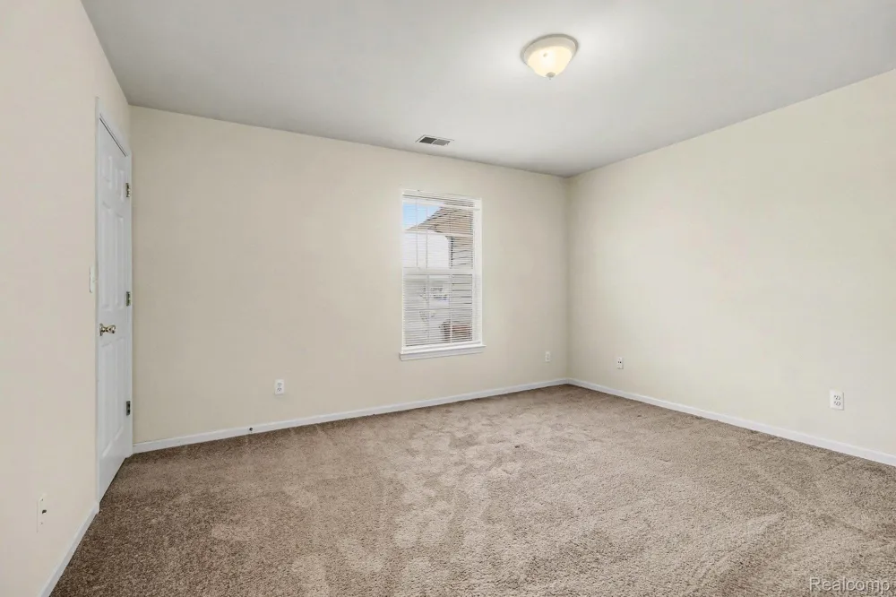 20006 Hidden Oaks Drive Brownstown Charter Township, MI 48183