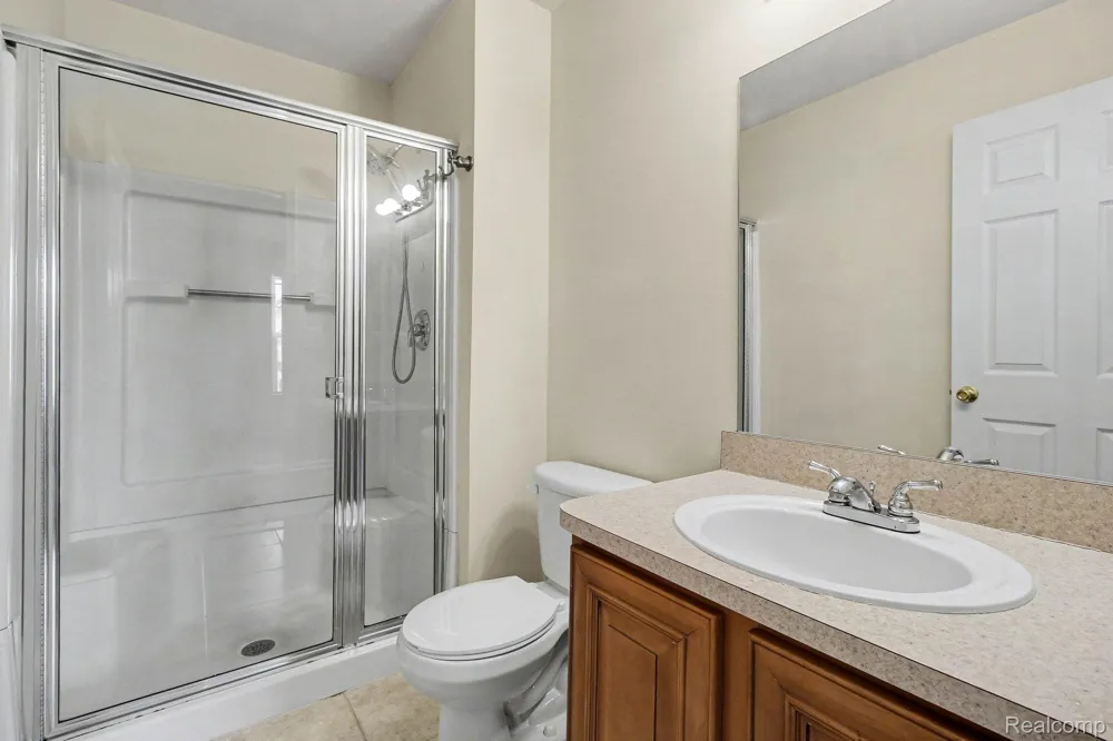 20006 Hidden Oaks Drive Brownstown Charter Township, MI 48183