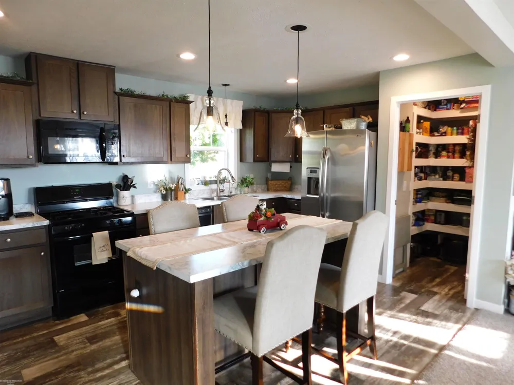 57574 Sawyer Court Lenox Township, MI 48048