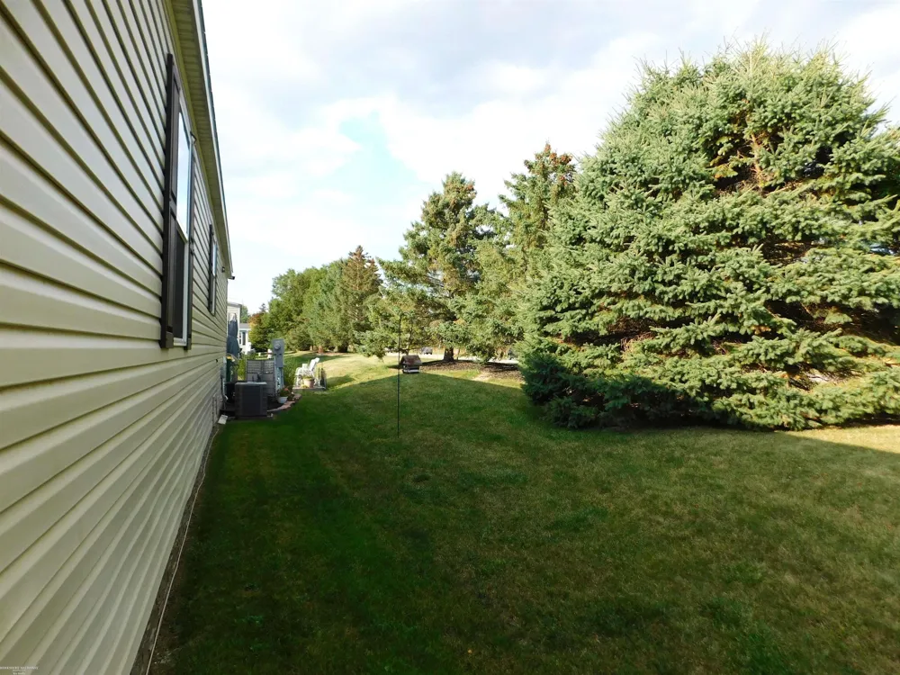 57574 Sawyer Court Lenox Township, MI 48048