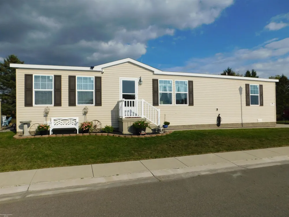 57574 Sawyer Court Lenox Township, MI 48048