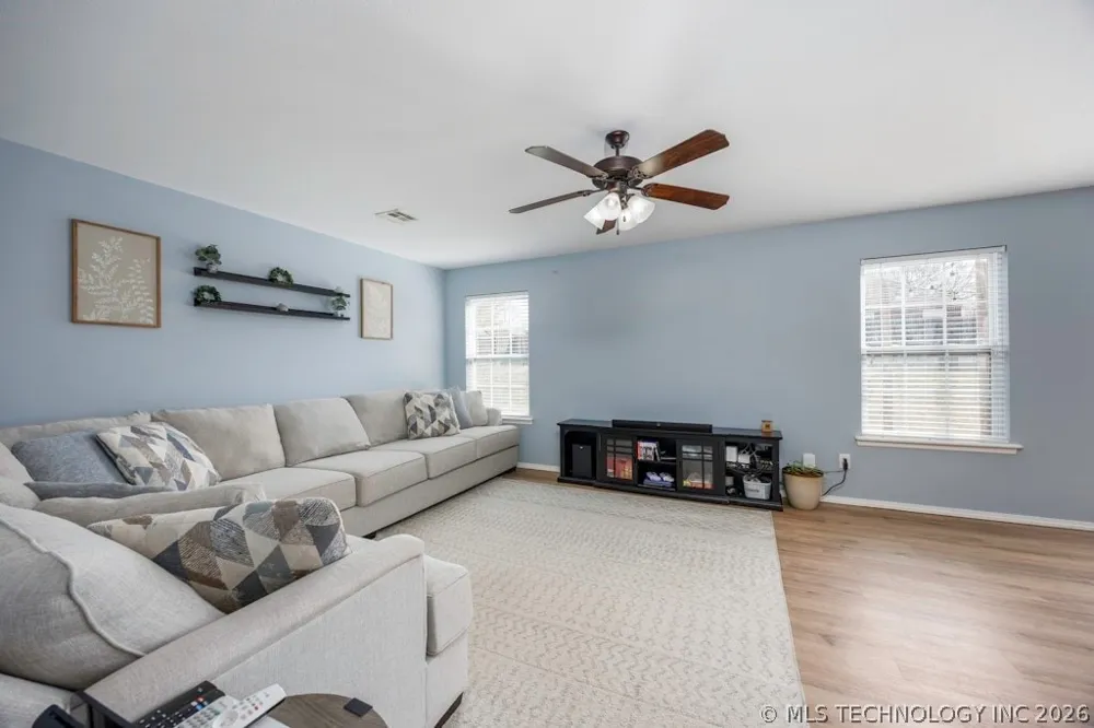 1904 Barnett Place Bartlesville, OK 74006