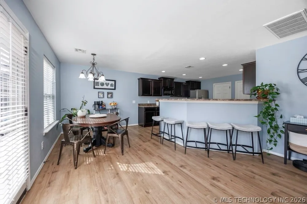 1904 Barnett Place Bartlesville, OK 74006