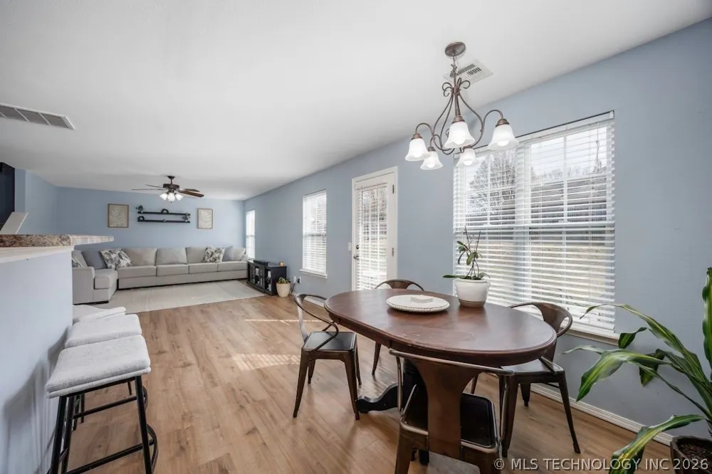 1904 Barnett Place Bartlesville, OK 74006