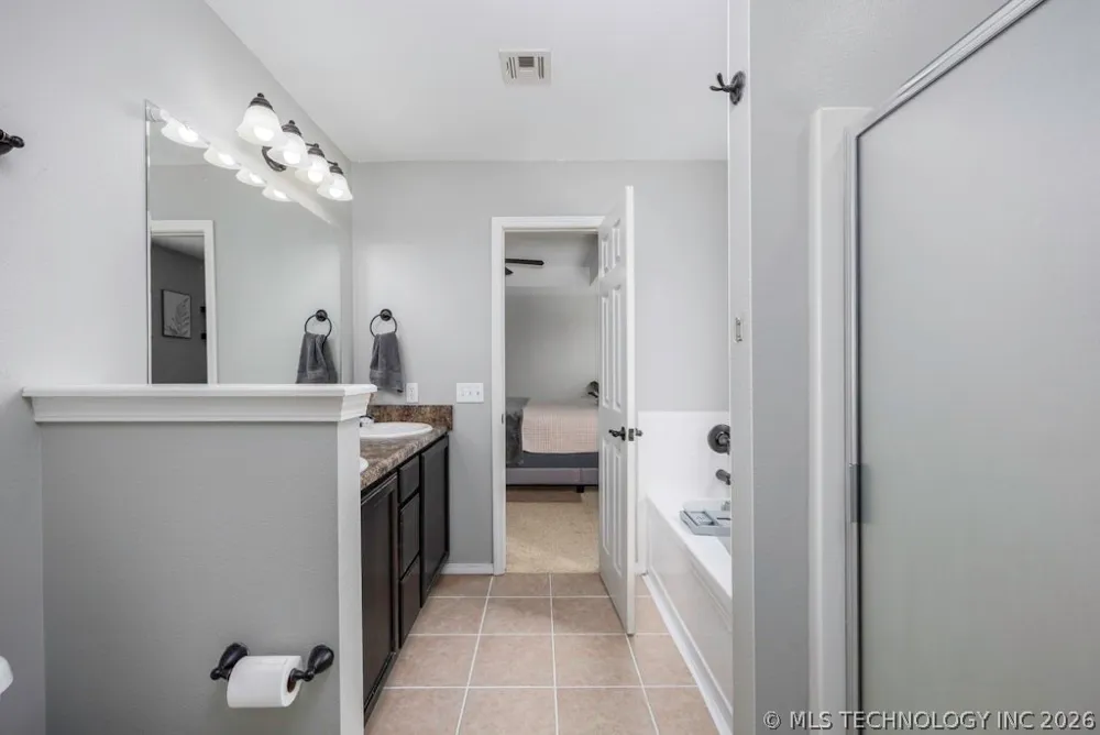 1904 Barnett Place Bartlesville, OK 74006