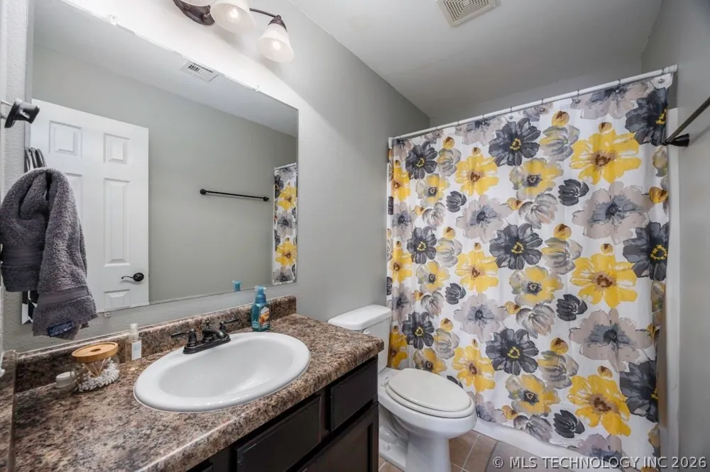 1904 Barnett Place Bartlesville, OK 74006