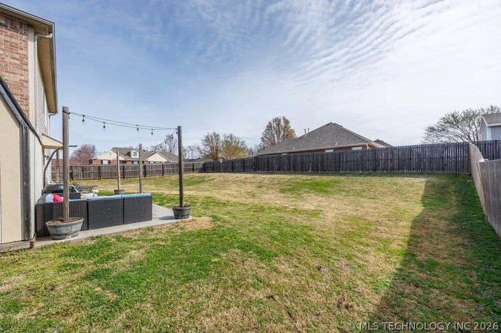 1904 Barnett Place Bartlesville, OK 74006