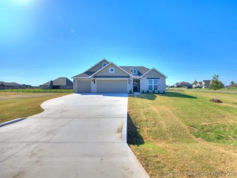 13538 60th EastPlace