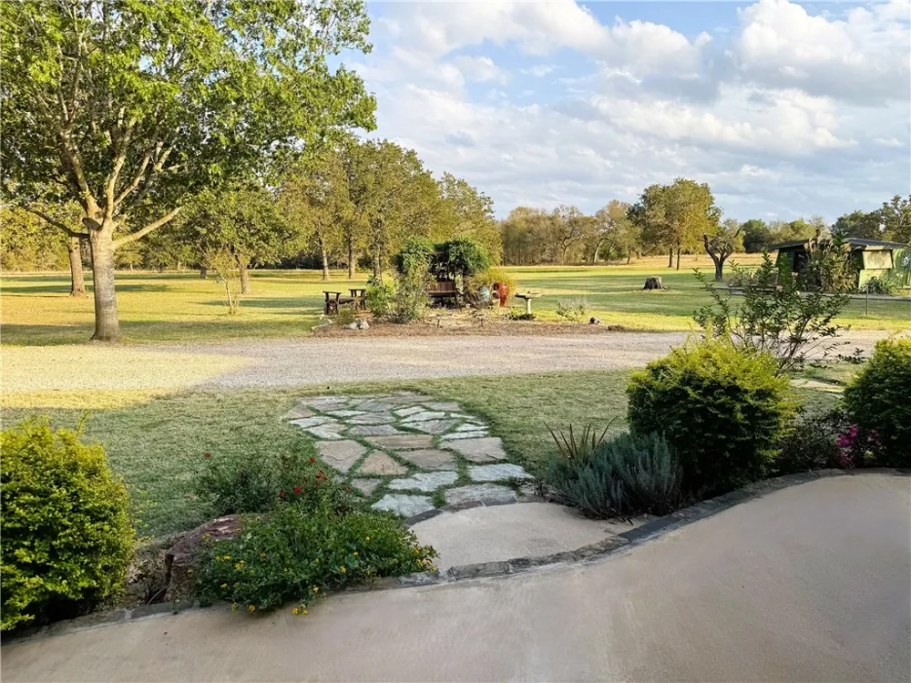 10794 FM 2159 Calvert, TX 77837