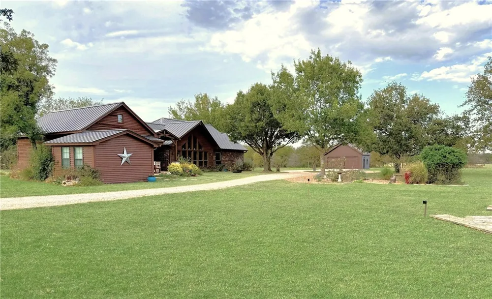 10794 FM 2159 Calvert, TX 77837