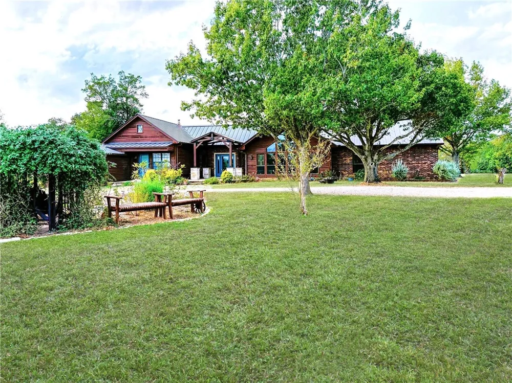 10794 FM 2159 Calvert, TX 77837